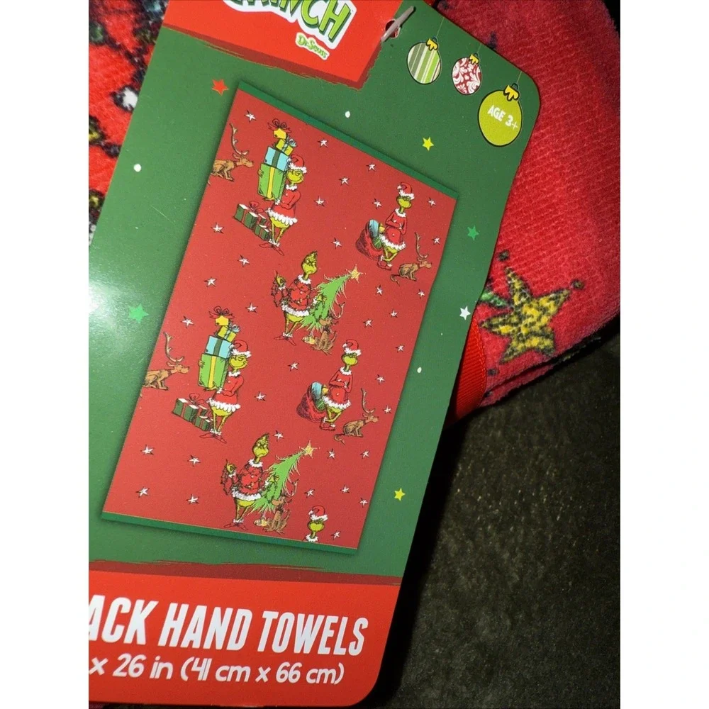 Dr Seuss The Grinch And‎ Max Tree  Christmas Bathroom Hand Towels 2-Pack Red